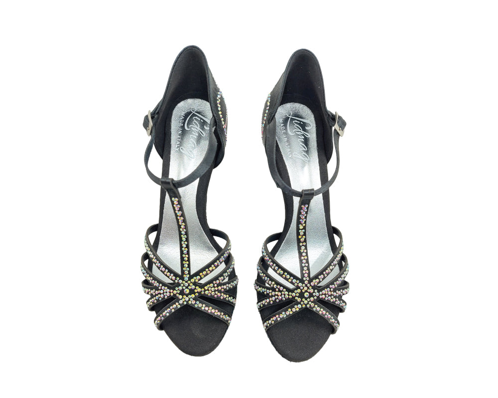 Lidmags L9 Tanzschuhe in Black Satin Strass: Stöckelschuhe mit überkreuzten Riemchen und Glitzer auf weißem Hintergrund.